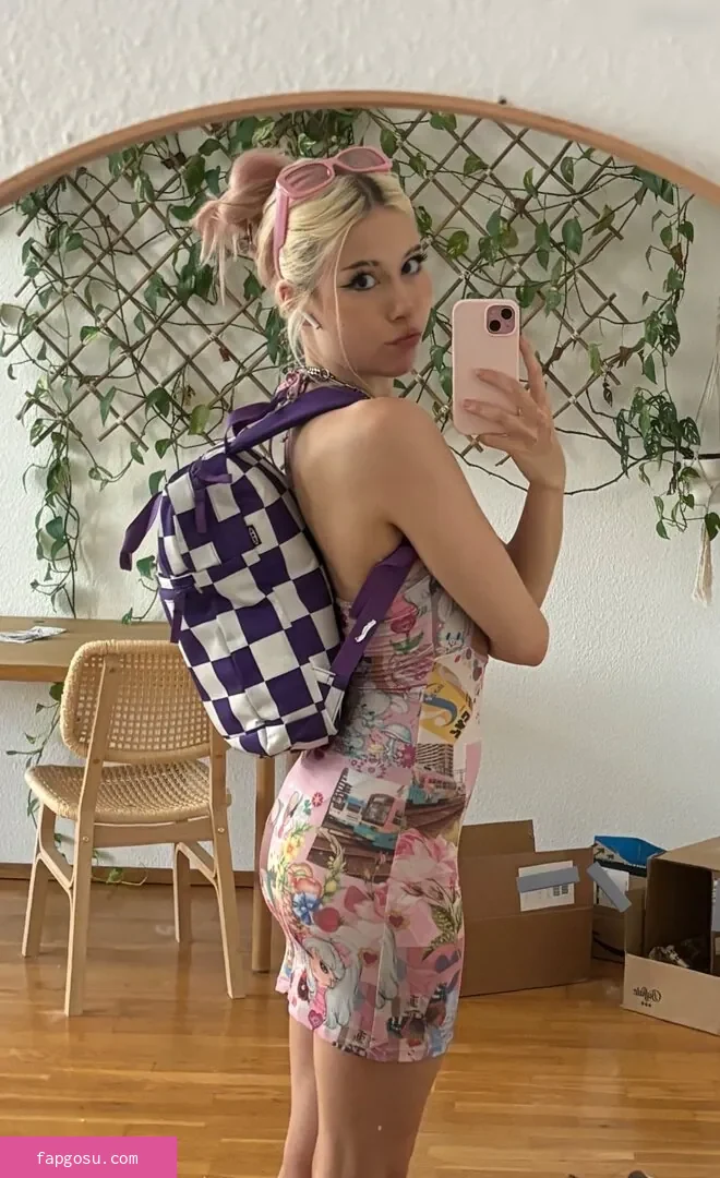 Sarahtoninx9_