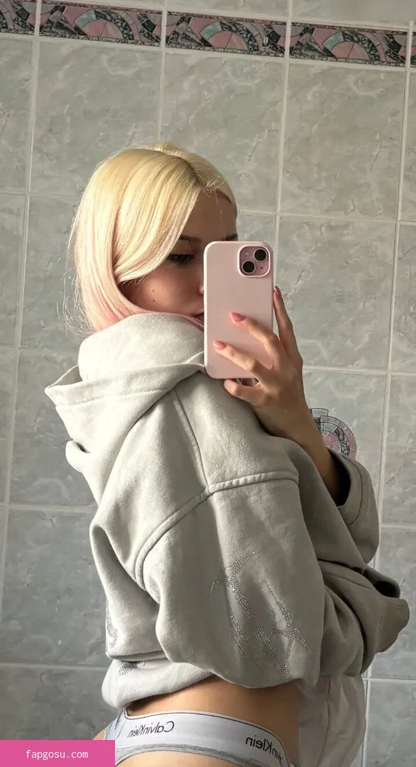 Sarahtoninx9_
