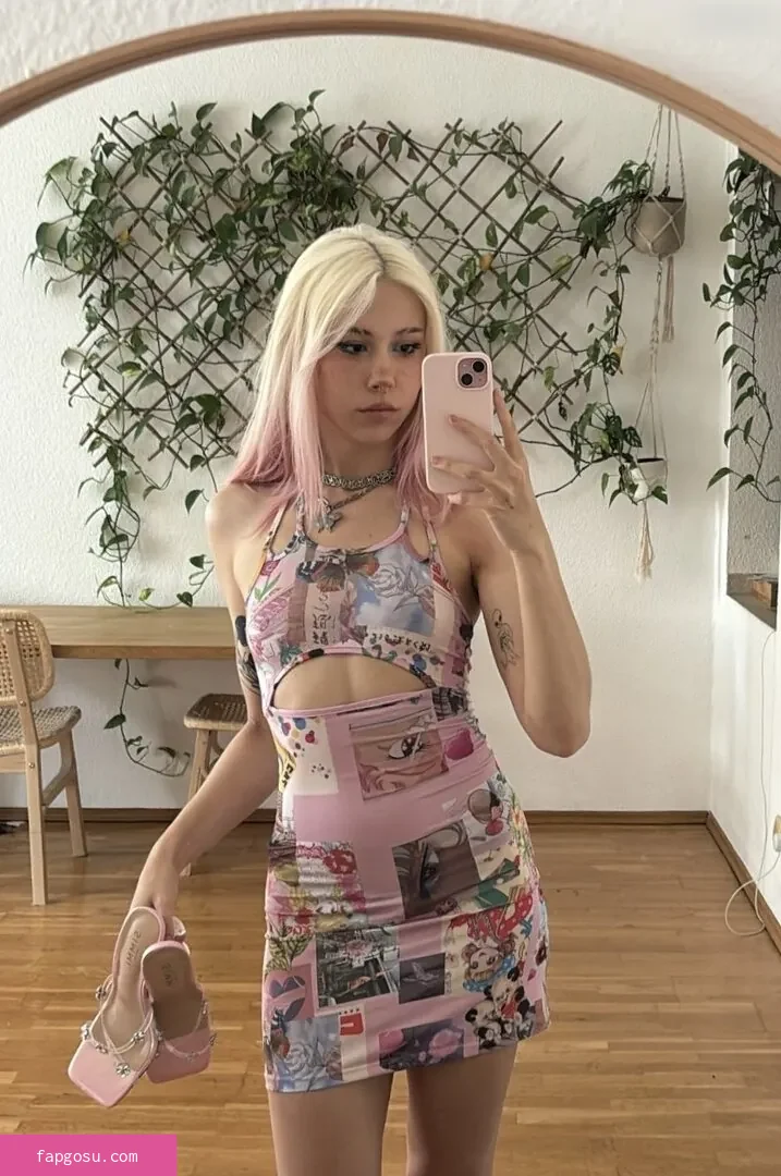 Sarahtoninx9_