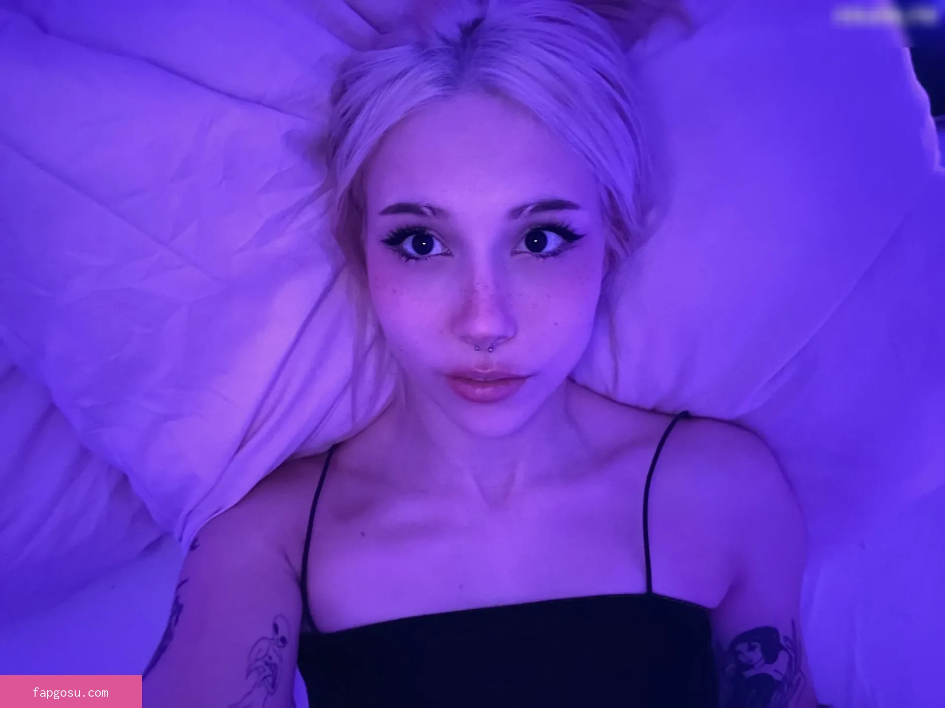 Sarahtoninx9_