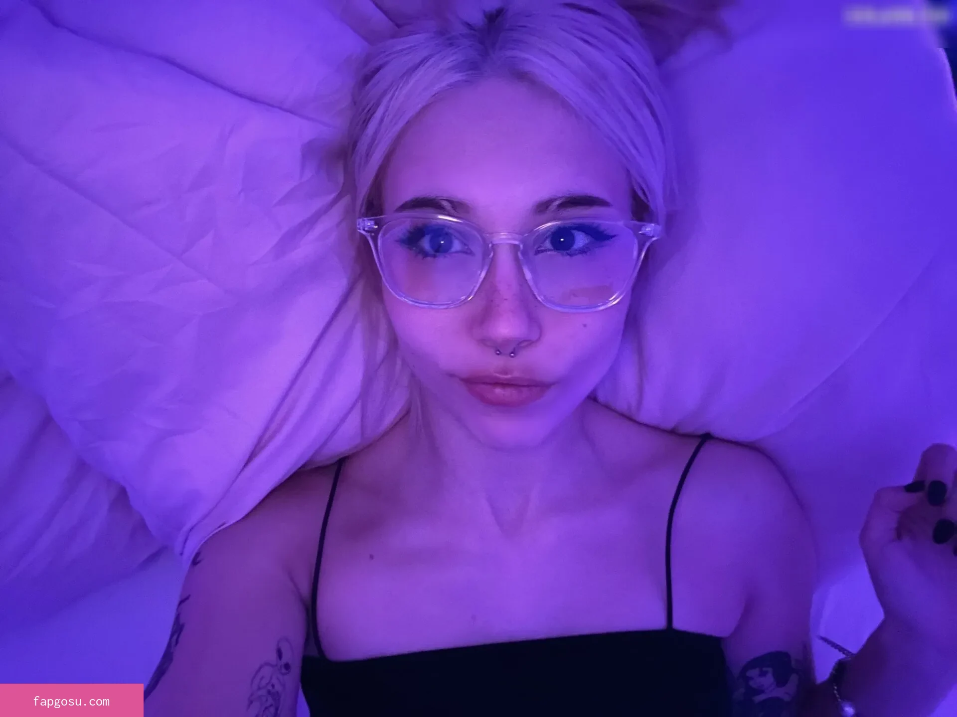 Sarahtoninx9_
