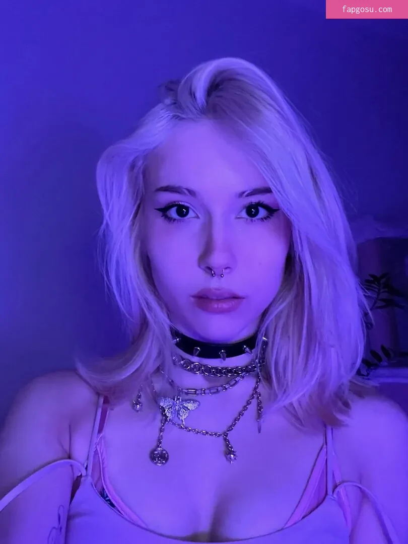 Sarahtoninx9_