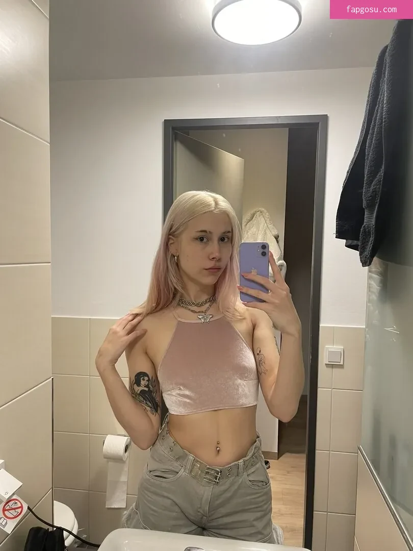 Sarahtoninx9_
