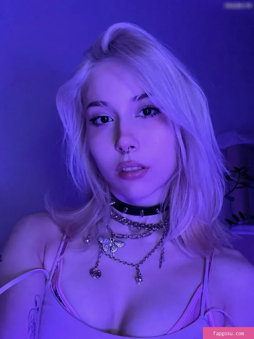 Sarahtoninx9_
