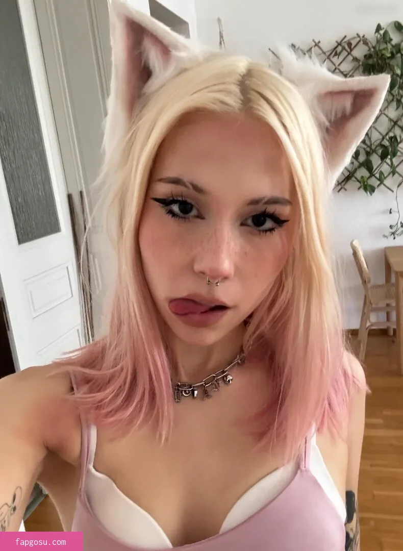 Sarahtoninx9_