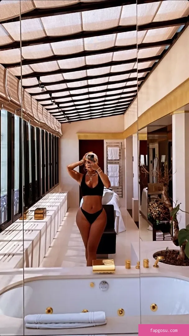 Saweetie