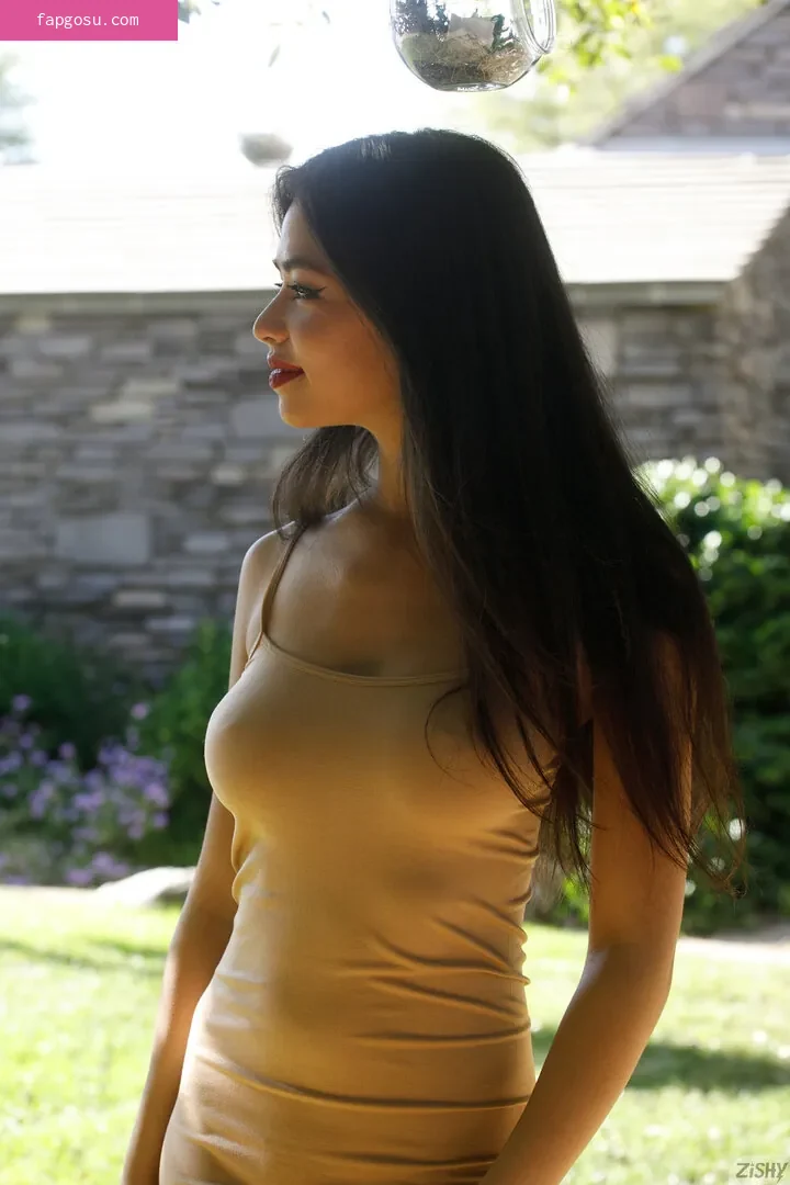 Scarlett Alexis