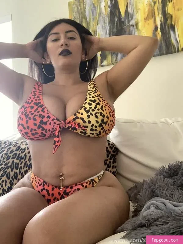 Selena Adams