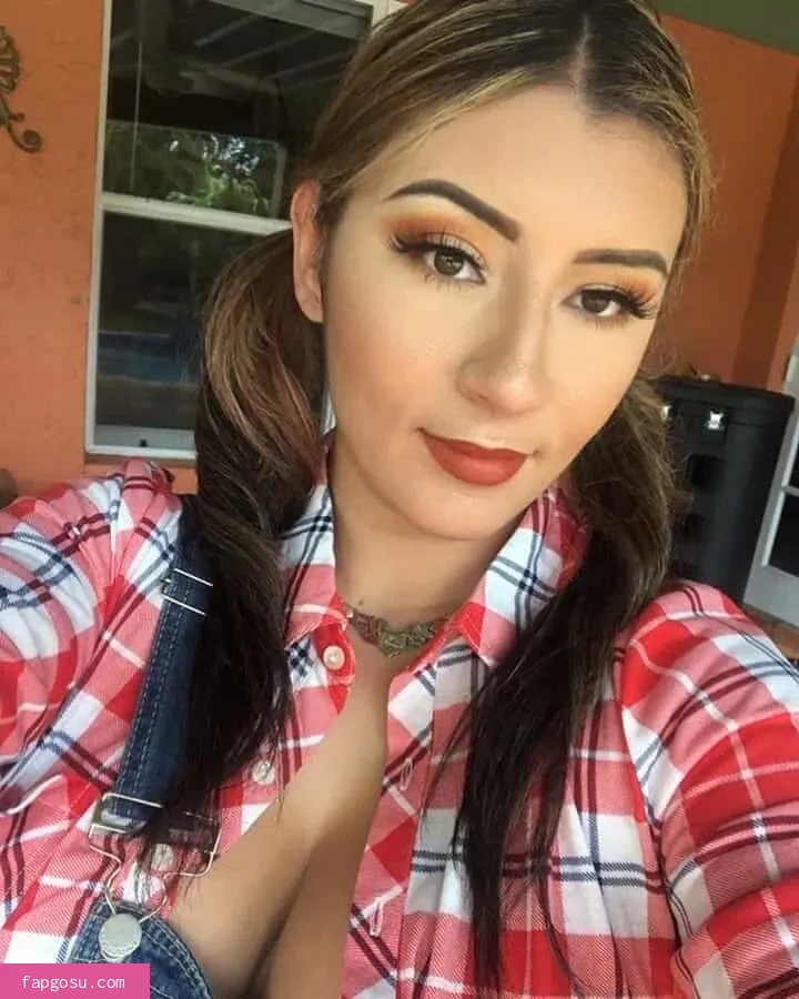 Selena Adams