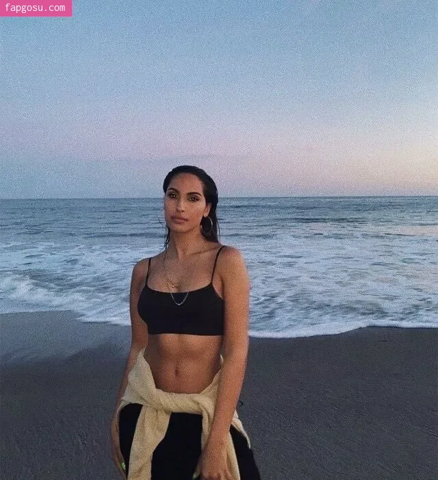 Snoh Aalegra
