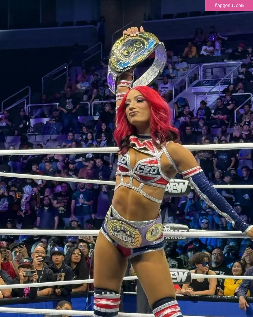 Sasha Banks