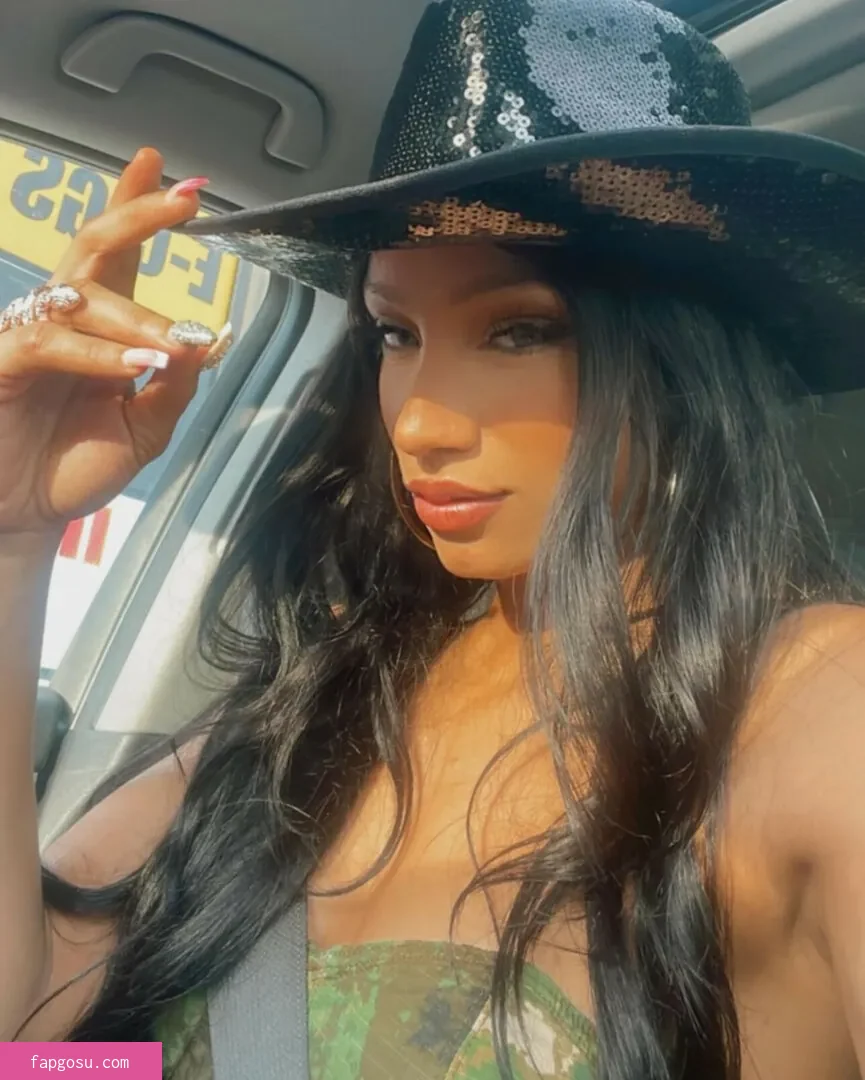Sasha Banks