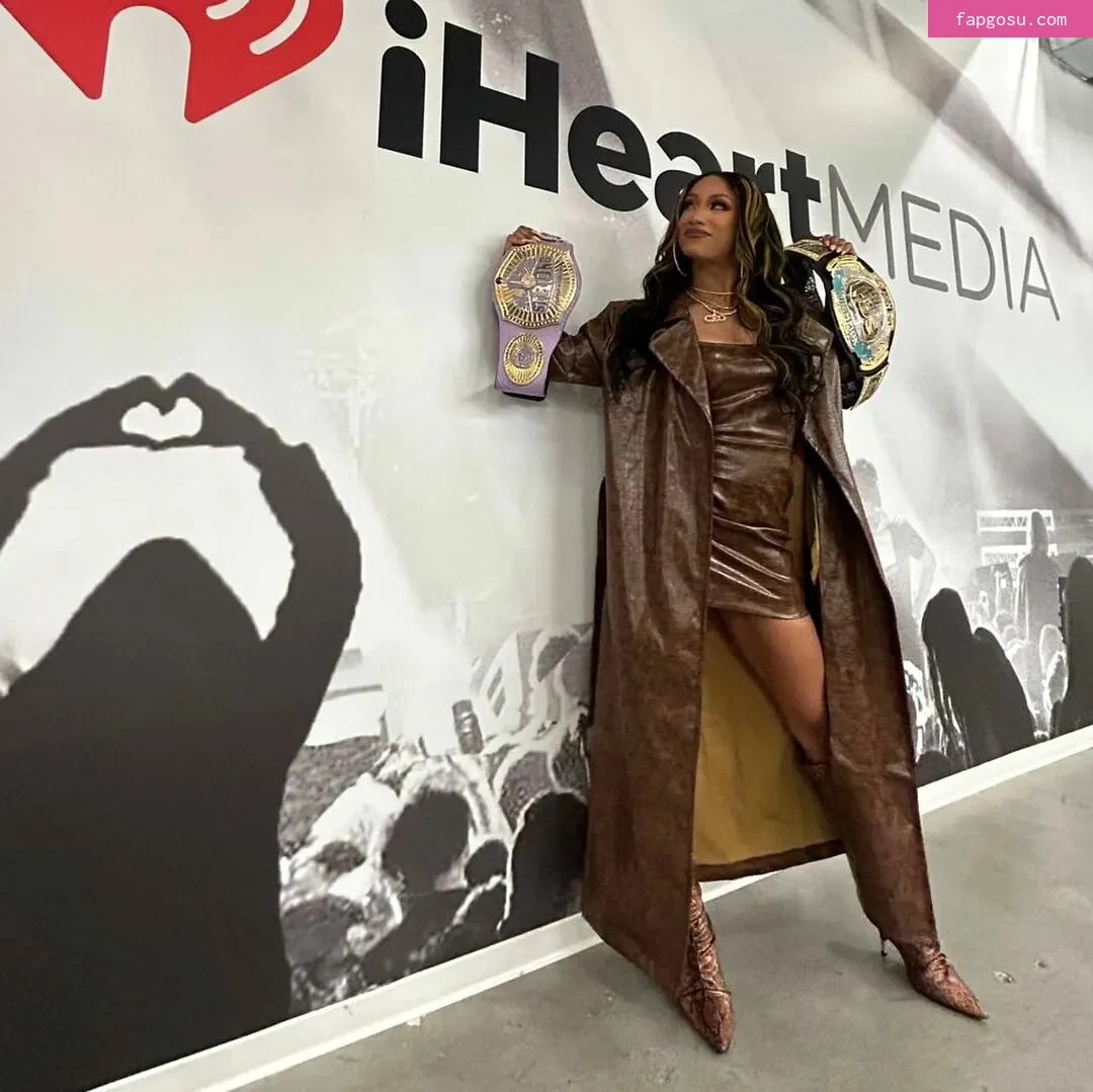 Sasha Banks