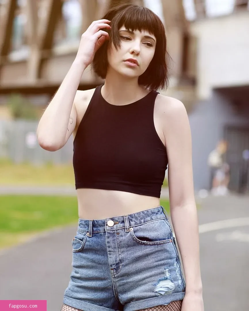 Savannah Brown