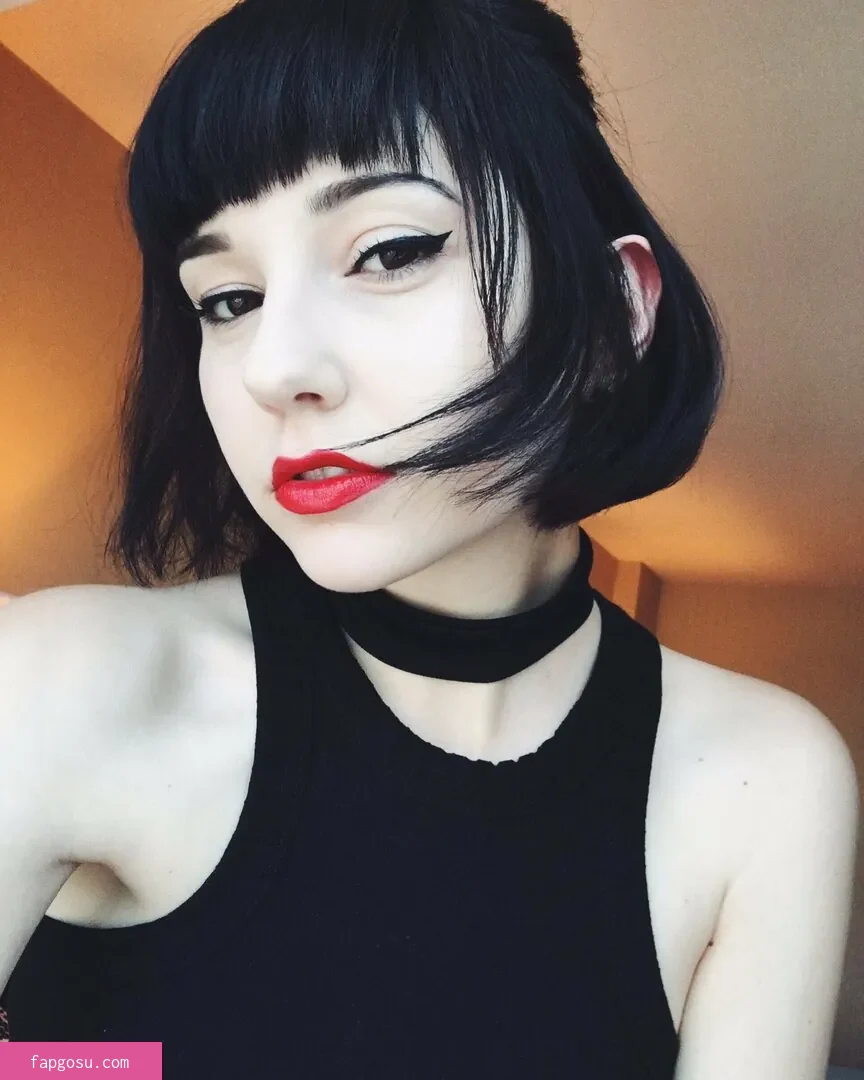 Savannah Brown