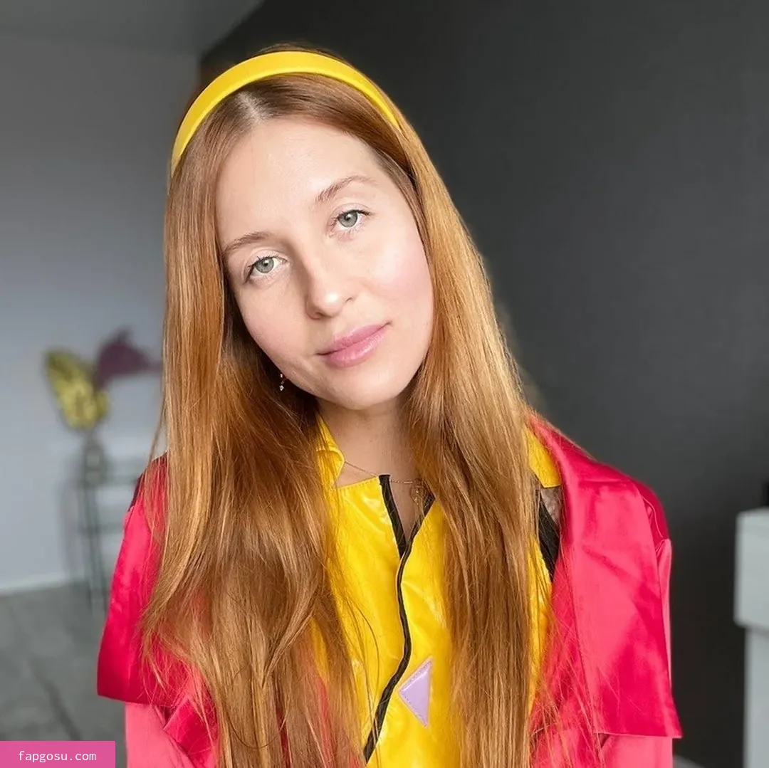 Sleepy Beauty ASMR