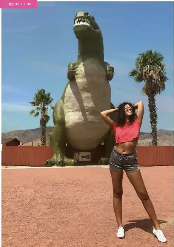 Stephanie Beatriz