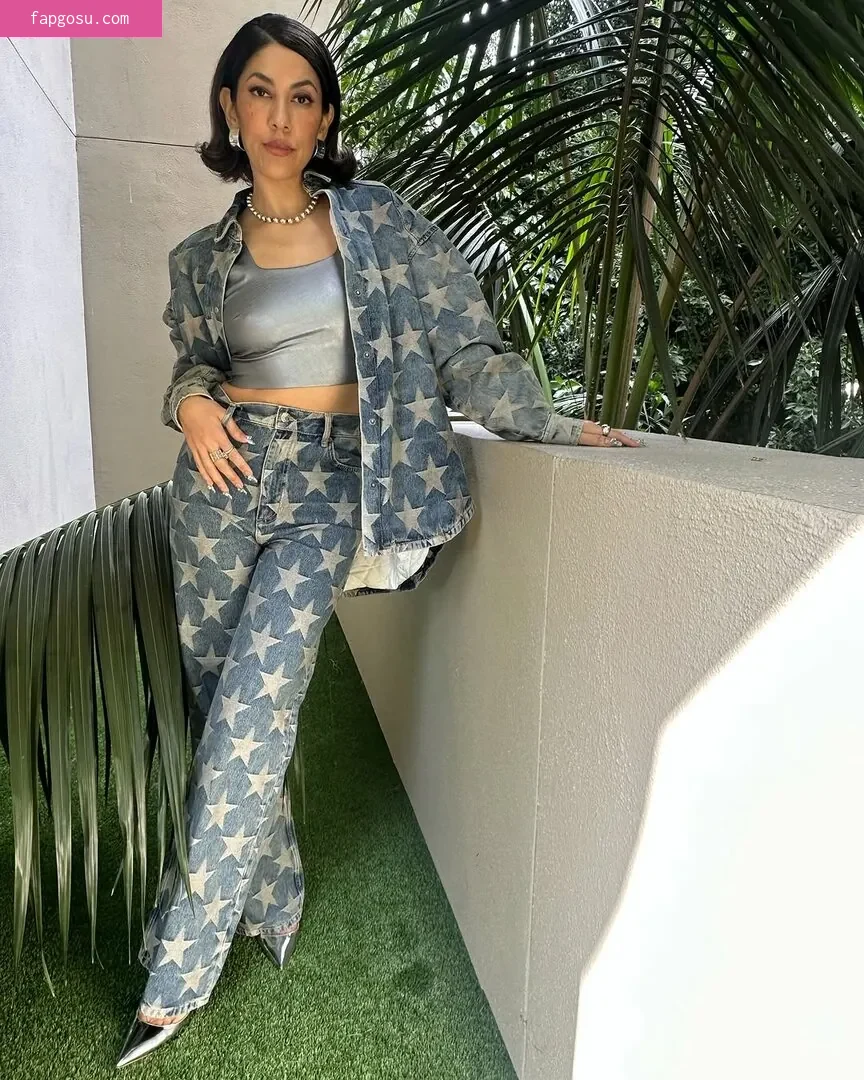 Stephanie Beatriz