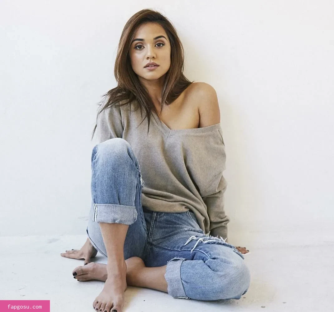 Summer Bishil