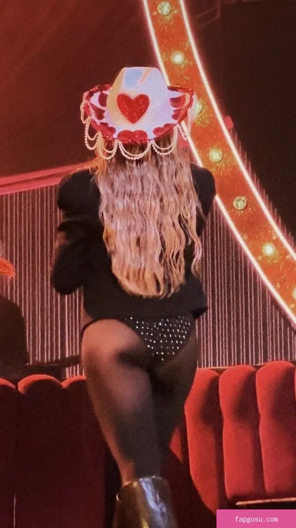 Sabrina Carpenter