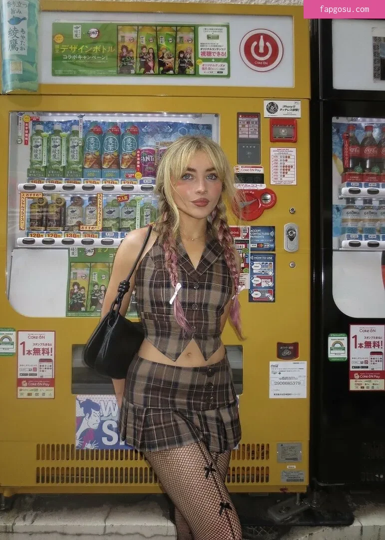 Sabrina Carpenter