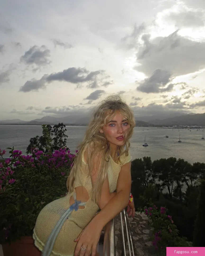 Sabrina Carpenter