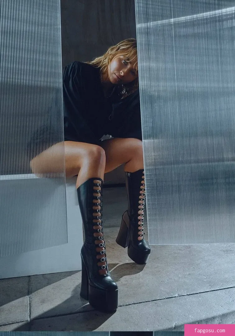 Sabrina Carpenter