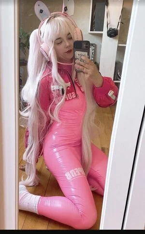 Sen Cosplay content