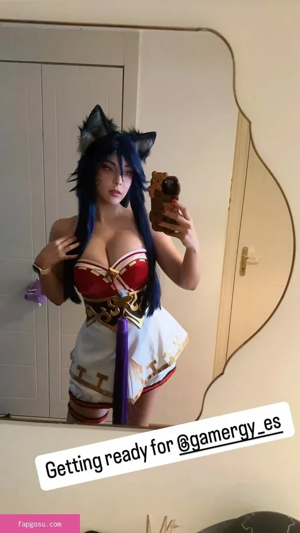 Shermie Cosplay