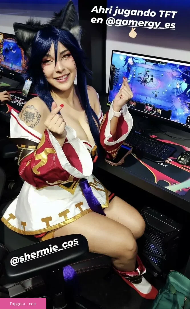 Shermie Cosplay