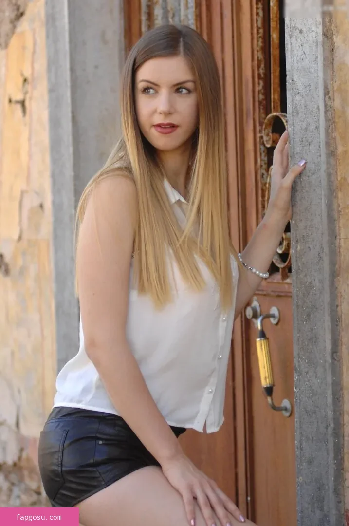 Stella Cox