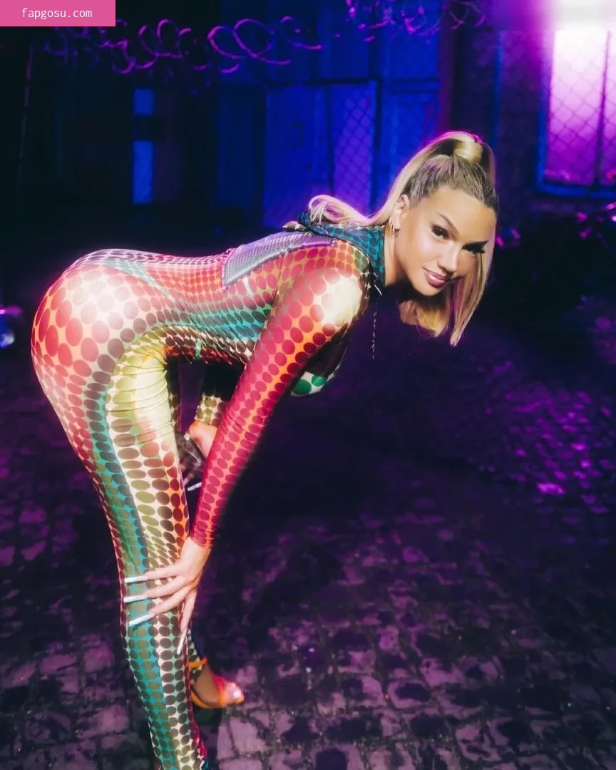 Shirin David