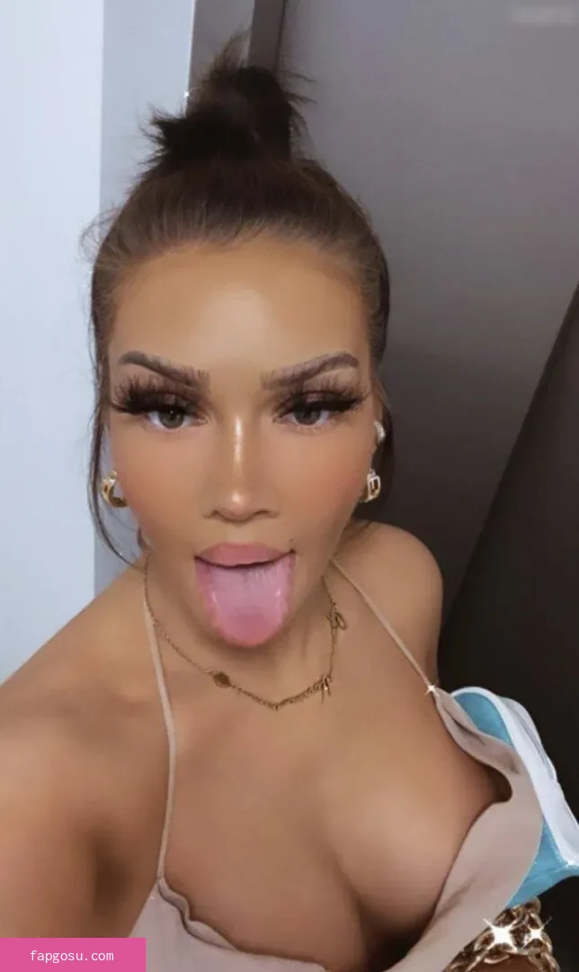 Shirin David