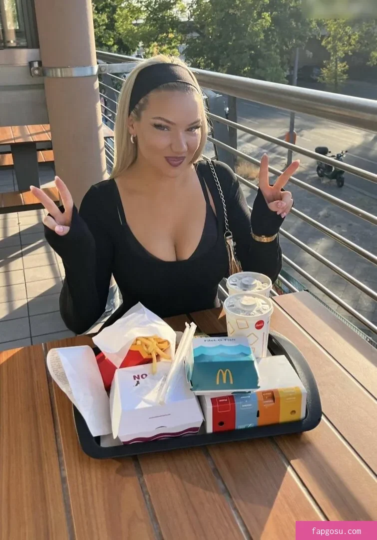 Shirin David