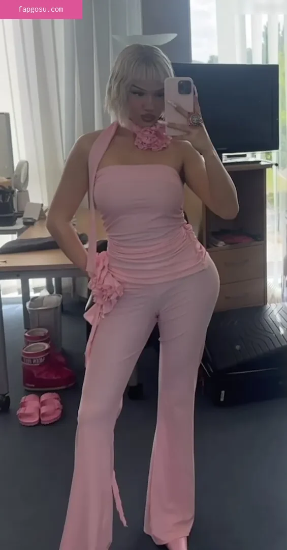 Shirin David
