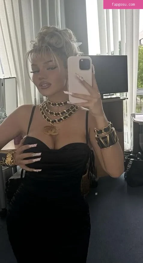 Shirin David