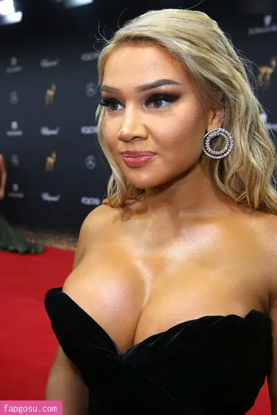 Shirin David