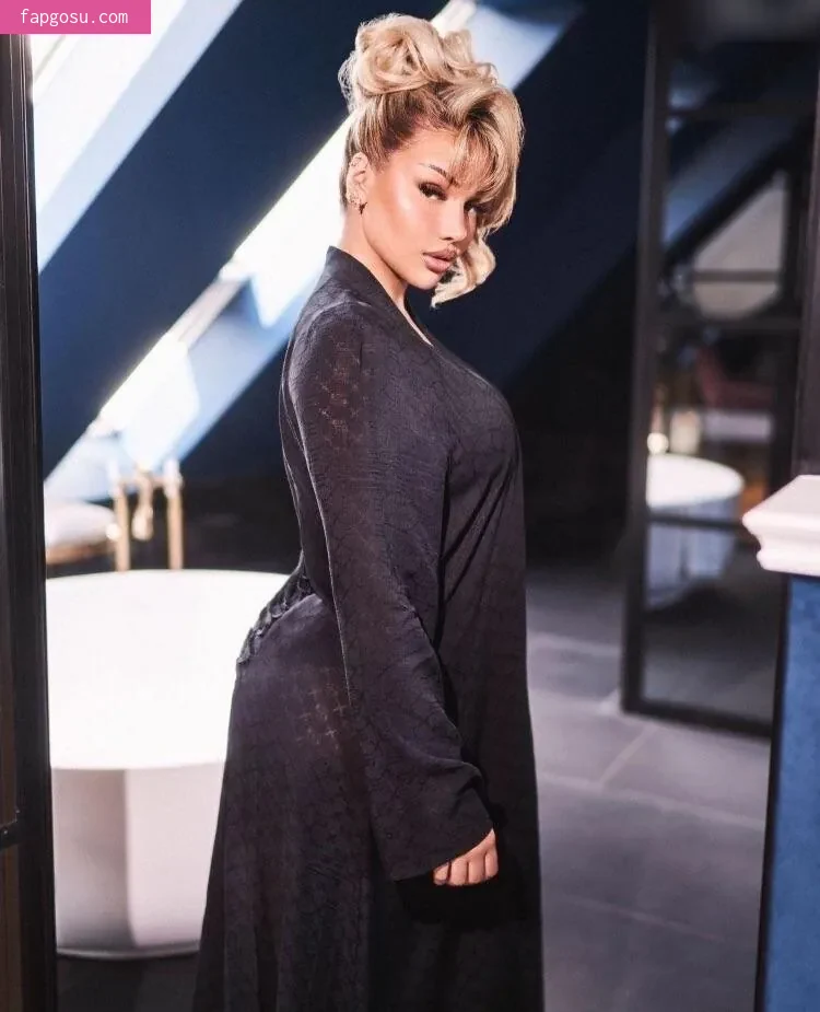 Shirin David