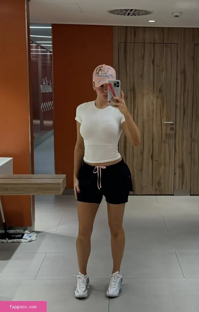 Shirin David