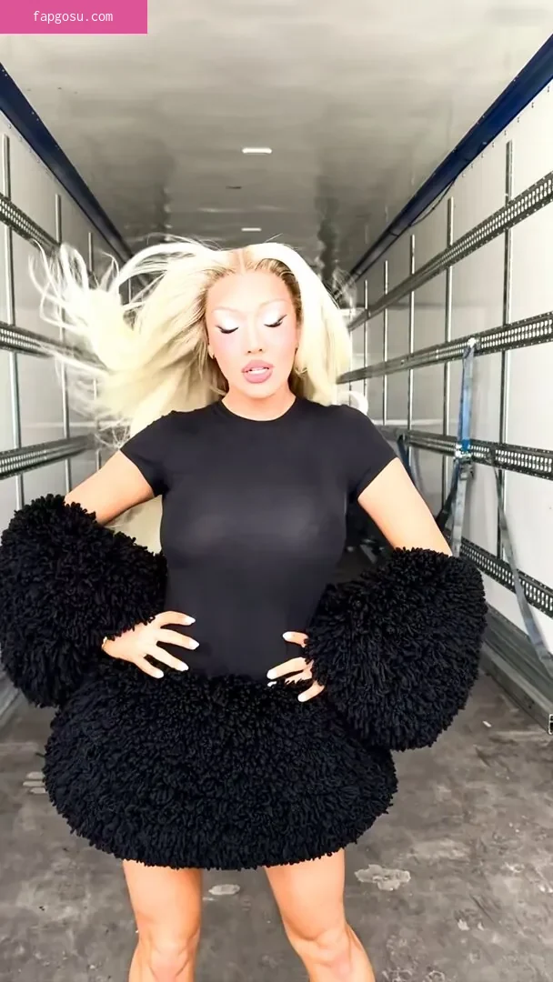 Shirin David