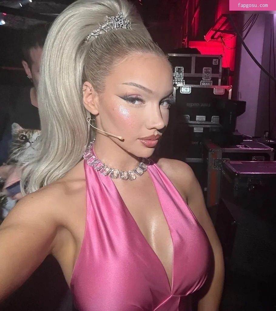 Shirin David