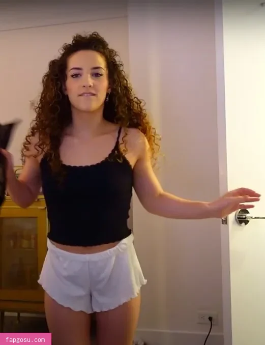 Sofie Dossi