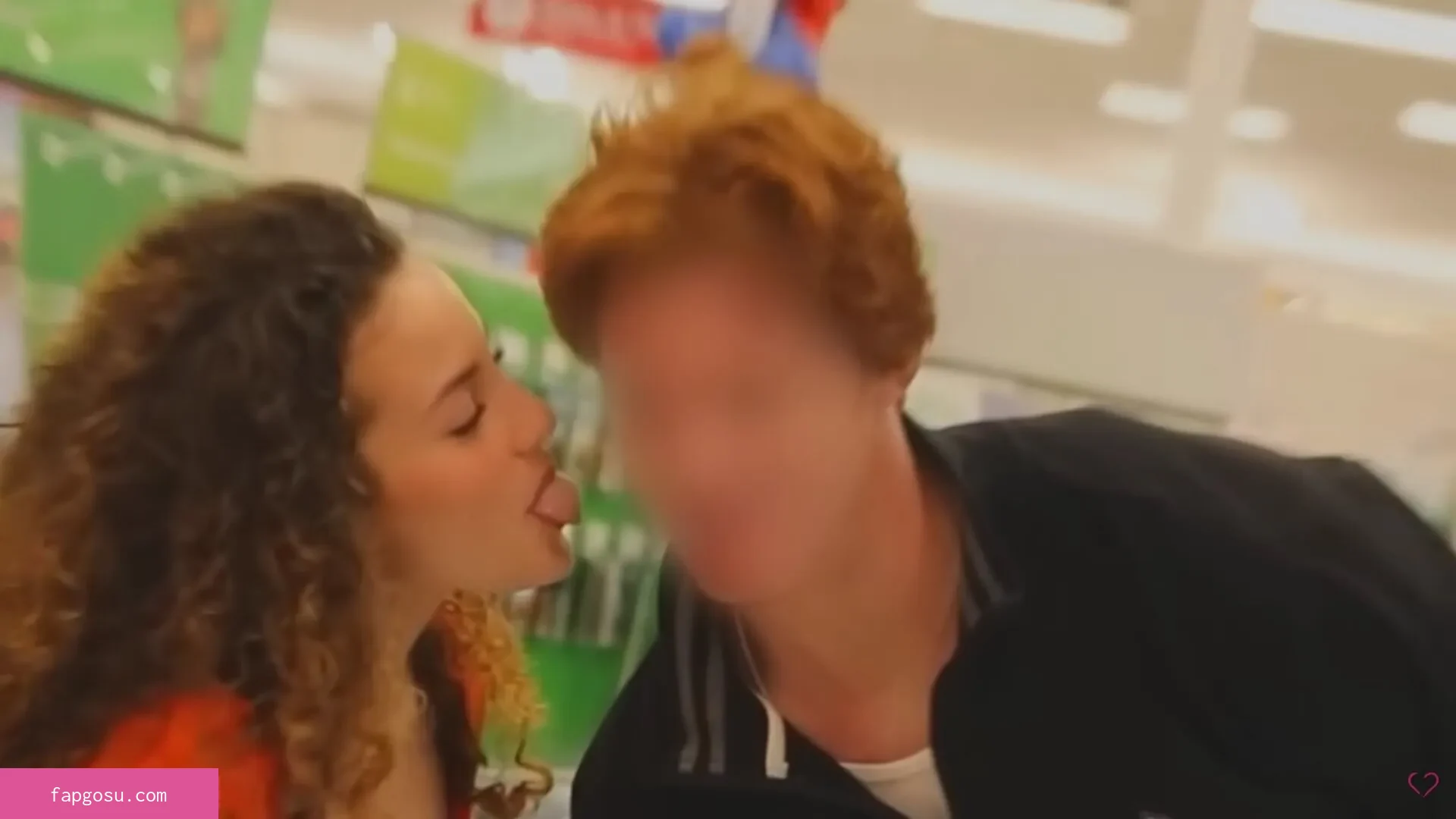 Sofie Dossi