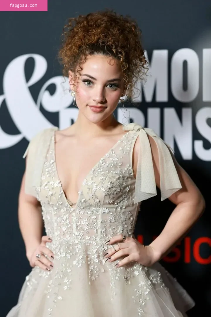 Sofie Dossi
