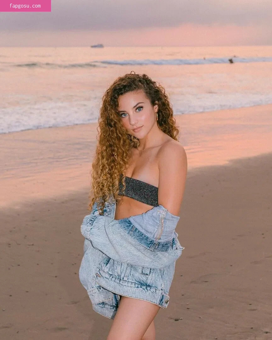 Sofie Dossi