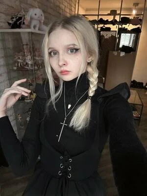 Sasha Gaier content