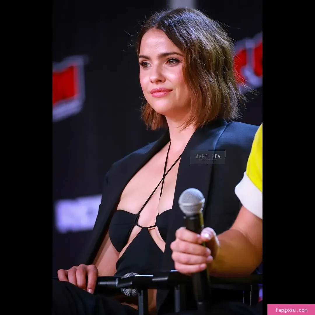 Shelley Hennig