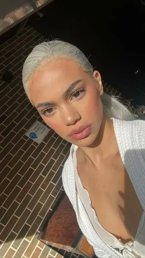 Shelynna content