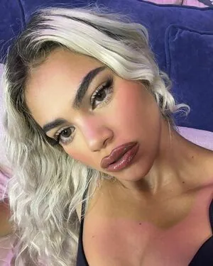 Shelynna content