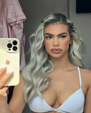 Shelynna content